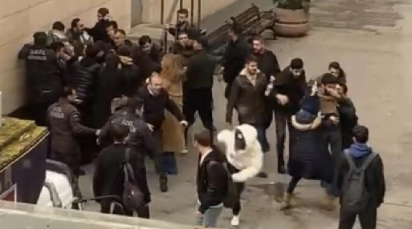 İstanbul Üniversitesi’nde sol gruplar saldırı altında